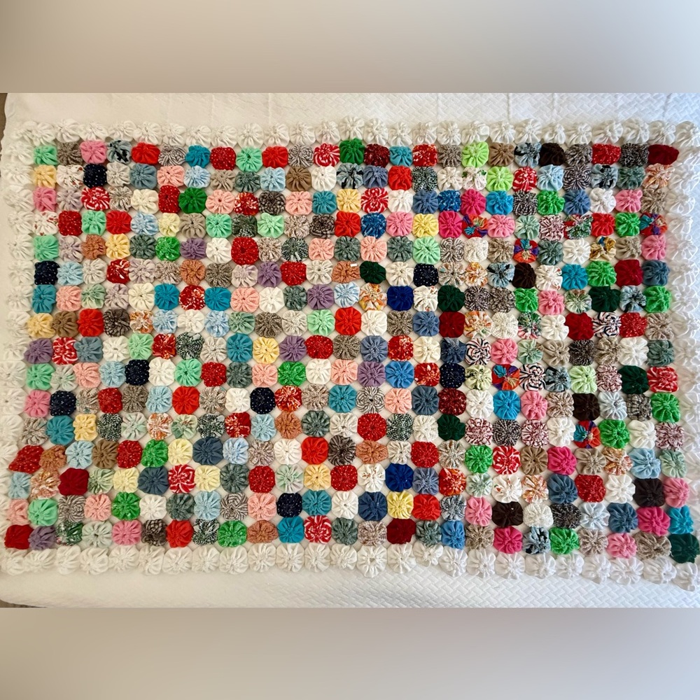 Handmade Yo Yo Quilt